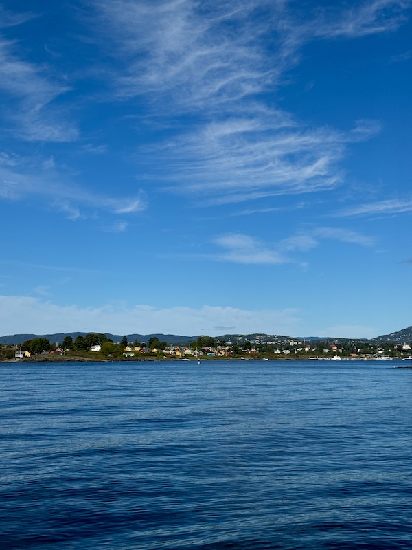 Oslo und Inseln vom Wasser aus fotografiert