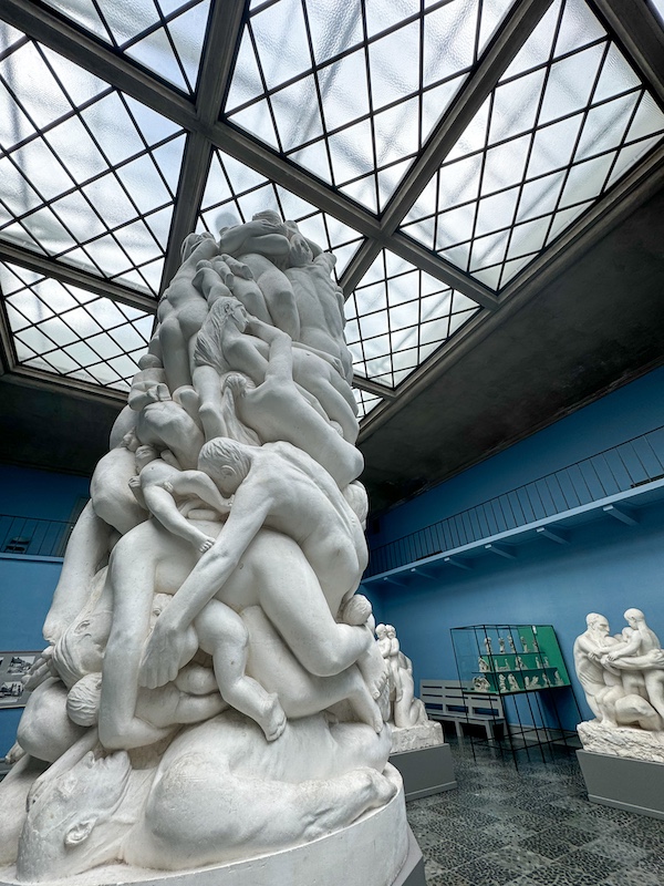 Skulptur von Vigeland im Museum