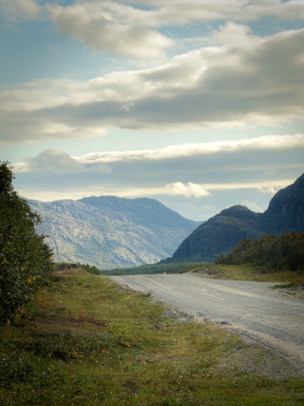 Ausblick auf die Bergketten um Grense Jakobselv