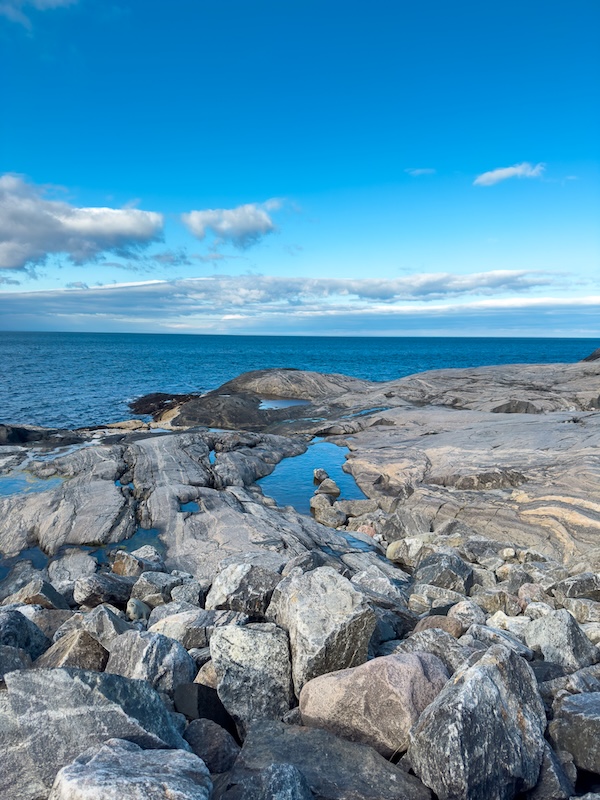 Am Strand von Grense Jakobselv