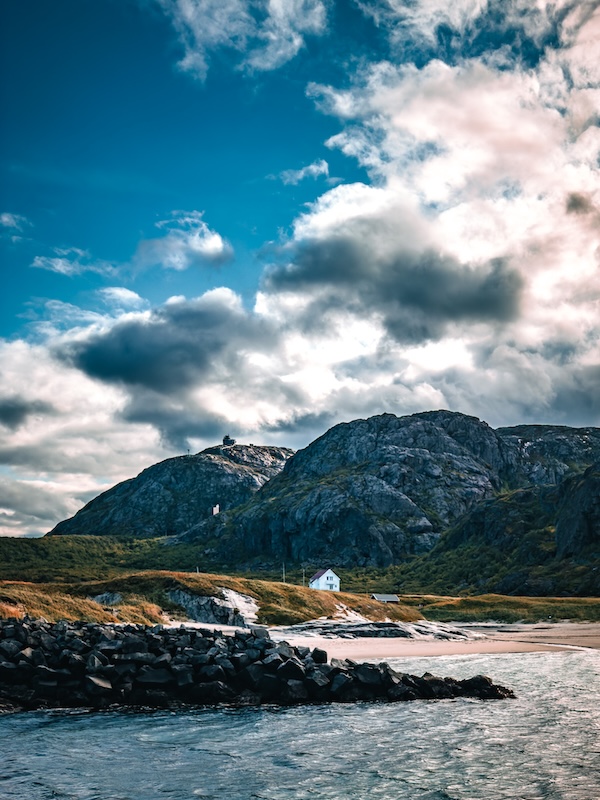 Am Sandstrand von Grense Jakobselv